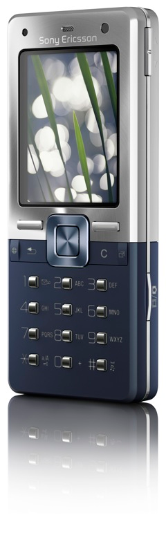 Illustration for article titled Sony Ericsson T650 Packs 3G, 3.2MP Camera Into a Slim Candybar
